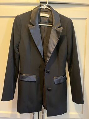 MESHKI Raven Tuxedo Blazer